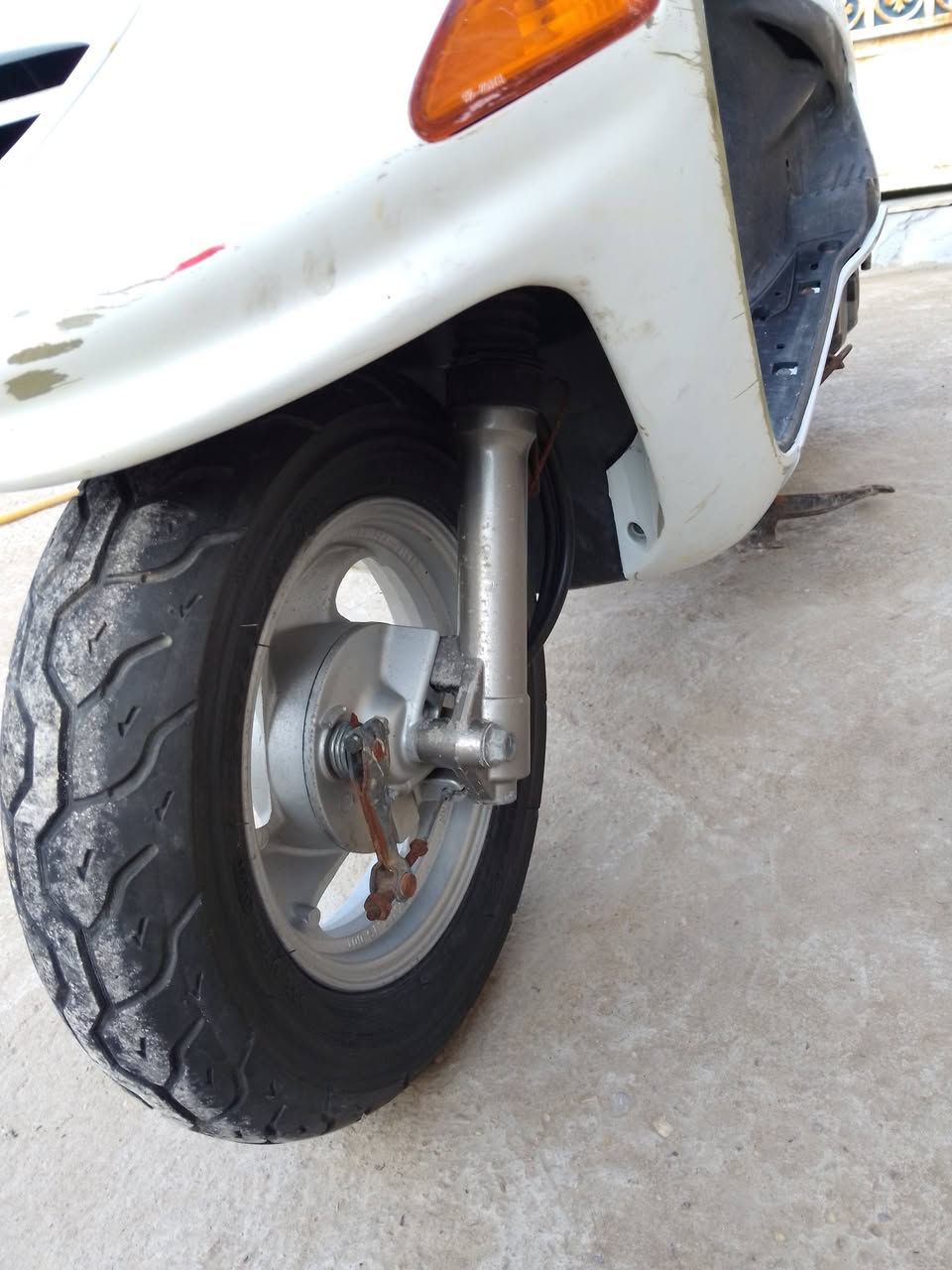 للبيع فراشه نضافه فول دراجه حاويه كلشي شغال بيه ***********
