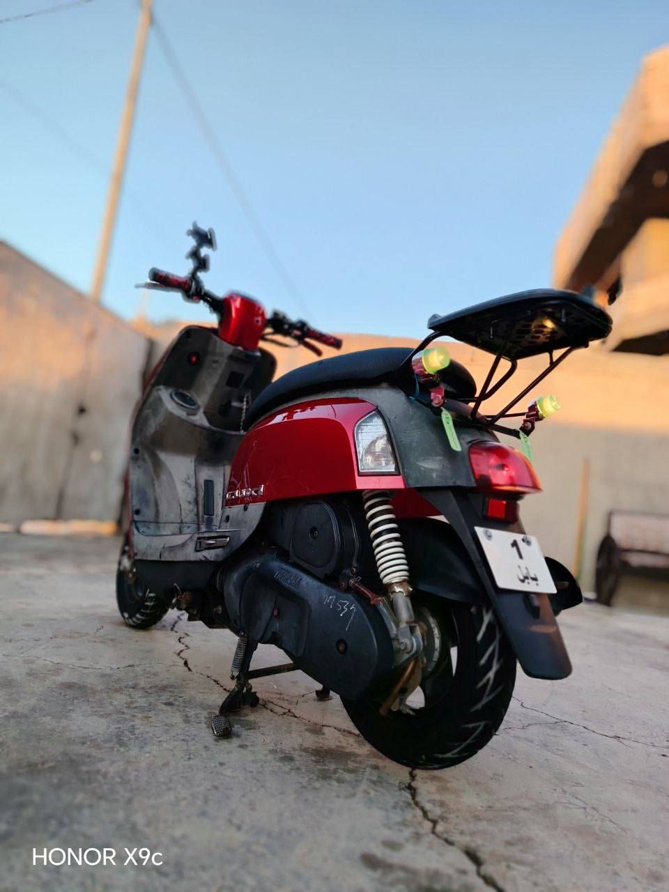 عليكم....
مكلف بلنشر
دراجة ماكس بوليس  🛵 للبيع 2009
دراجة شلعه معدل كهربائيات كلهه شغاله 
دراجة جديده فقط مبدل كفرات وكفراتهه البلاديات موجودات للجماليه مبدلات الكفرات 
تخم تايرات الدراجه جديده بمعنئ الكلمه 
أي نقص مابيهة تعال وشوف بعينك 
العنوان بابل مشروع المسيب 
السعر 800 وبيهه مجال حك الجيه
اذا مو شراي لا تتصل فدوه وتعبني 
  الاستفسار الاتصال على الرقم 
📞 ***********
