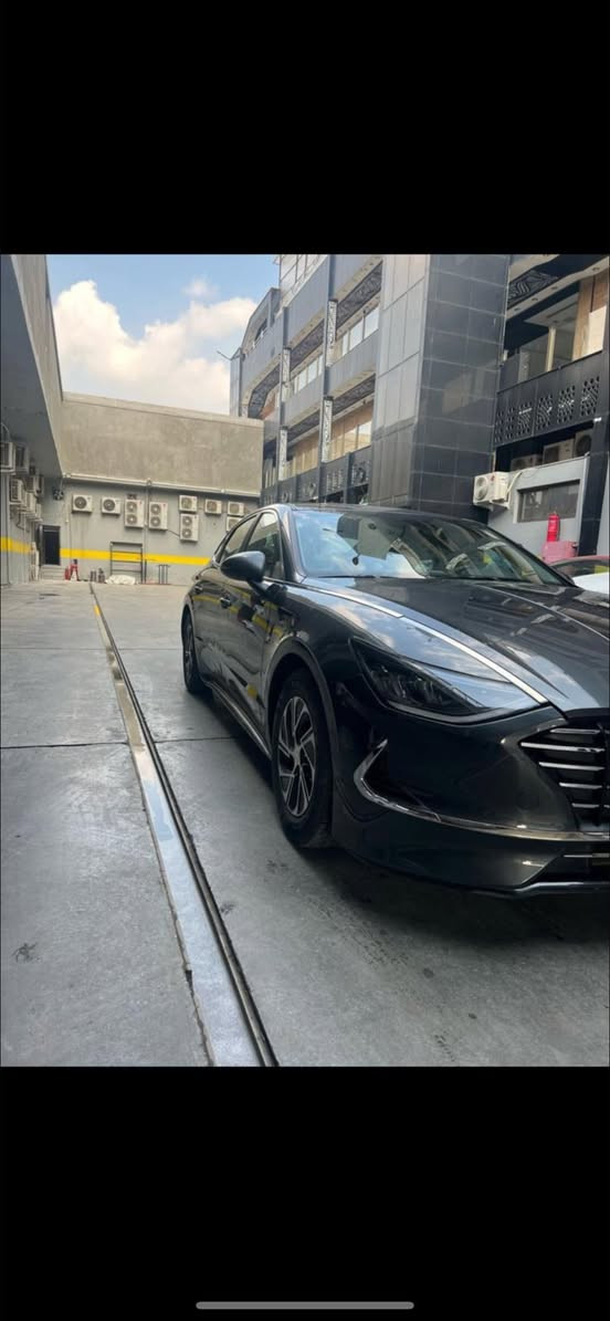 :
سلام عليكم
سوناتا 2023 وارد أمريكي
هايبرد
ماشية 34 ألف 

حادثها ،مبدل جاملغ جهة السايق وبنيد نفس لون 

مواصفات السيارة:
بصمة
بصمة بيبان
رادار جانبي
رادار أمامي
رادار خلفي
شاشة متصلة كاربلاي
نقطة عمياء
لايت زينون
لايت أوتو تشغيل عالي بالظلام

السعر 165
تواصل ***********
