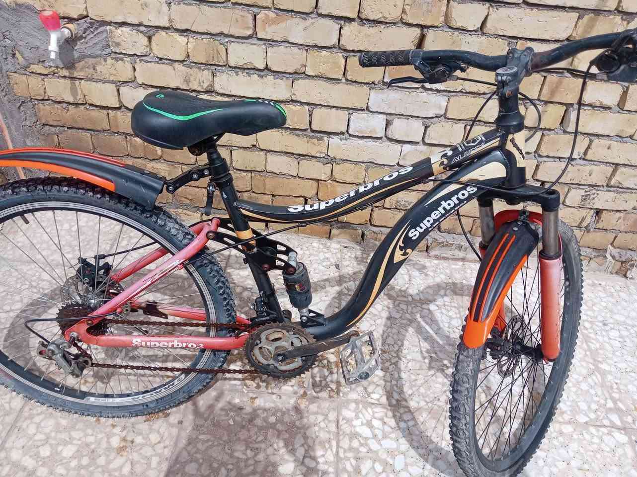 السلام عليكم بايسكل للبيع جبلي ياباني ابو الدبلات كامل ما بي نقص السعر 65 و بي مجال مكاني بغداد الشعب سبع قصور *********** متواجد واتساب
