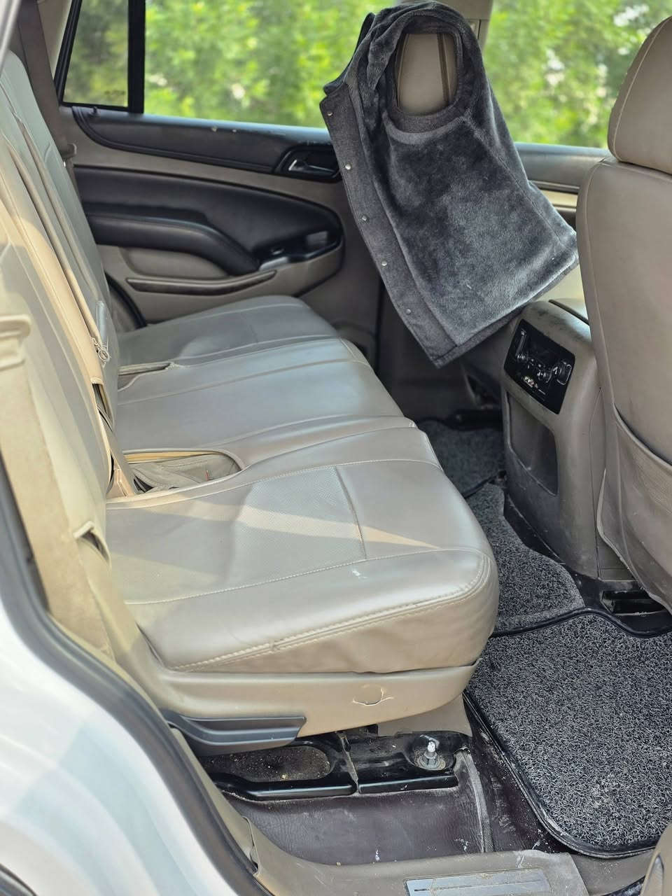 سلام وعليكم احبتي
تاهو 2015 خليجي

موصفات كشن كرهباي مريات شفط 

كامره خلفيه بصمه بيبان 

سياره كفاله عامه من ضربه 

معده بها صبغ برباع 4

رقم سياره بصره بسمي شخصيآ 

سعر 310 وبيها مجال 
 مكاني البصره شعيبه  

***********
