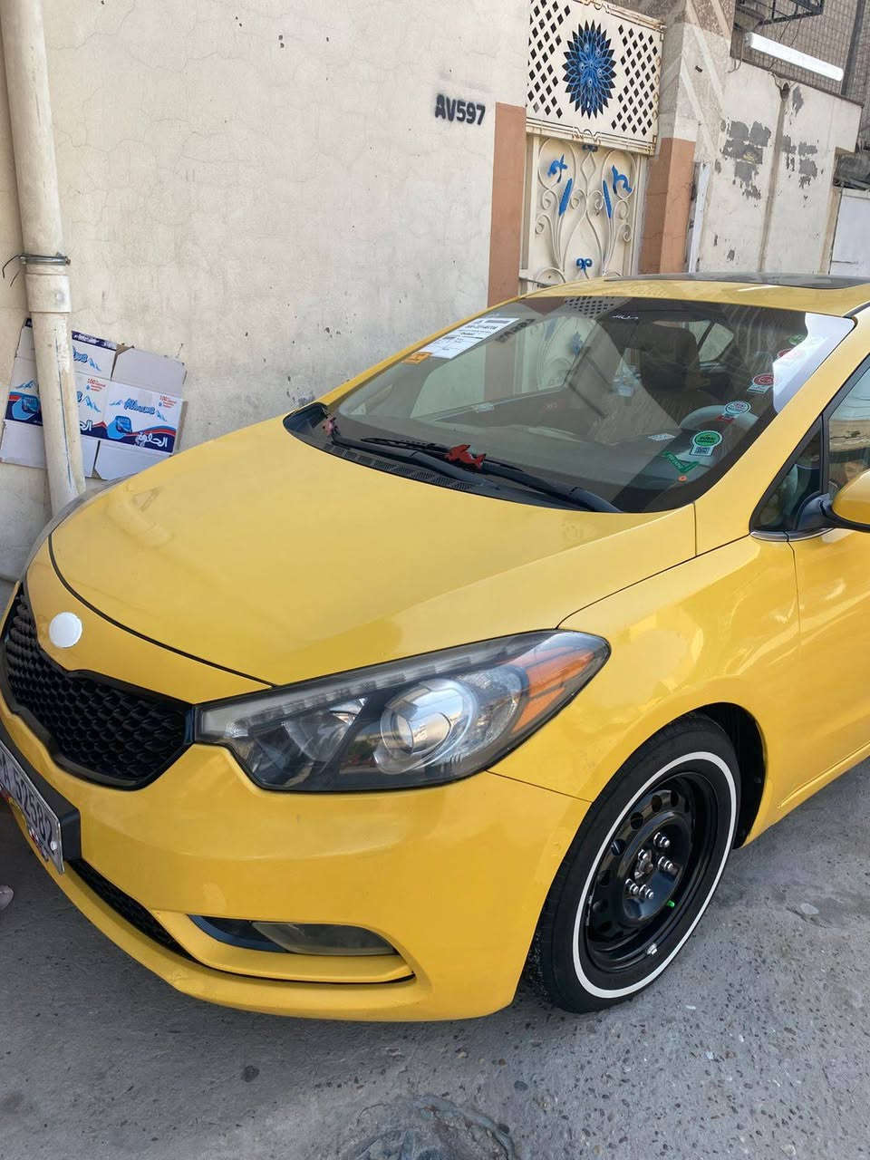 السلام عليكم
فورتي ٢٠١٤ وارد امريكي محرك ٢٠٠٠ gdi
فول مواصفات فتحة بصمة ترحيب بالمري 
محرك خير من الله
تبريد خير من الله
تخم تاير جديد
السعر 110 وبيها مجال
***********
