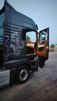 مديل 2014 • عربانه شمتز 2021 • كلار