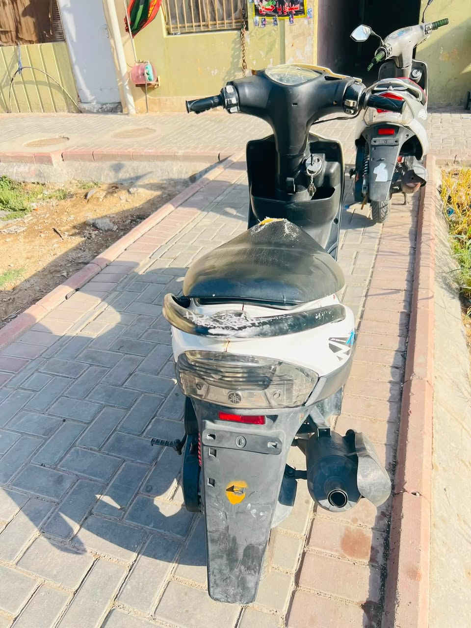 دراجه ماكس عدله للبيع مكينه نضيفه ما مفتوحه ابد تجي تفحصها اذا مفتوحه اخذها بلاش وروح بس كفرات تجاريه سلف نكره الموقع بغداد مدينه الصدر للتواصل *********** واتساب موجود السعر خاص سعرها مناسب
