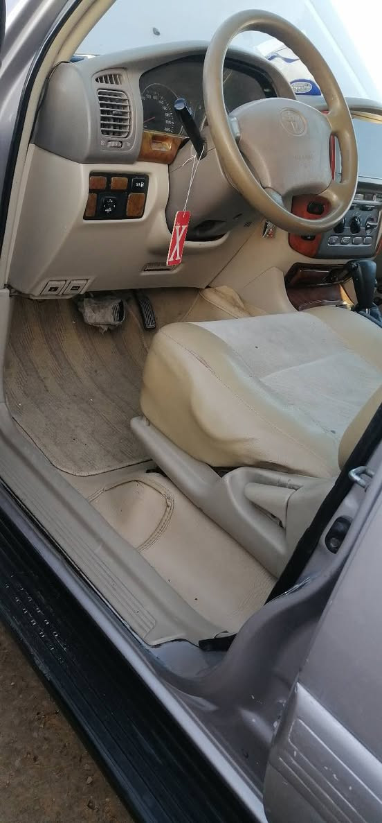 السلام عليكم لاندكروز للبيع او مراوس موديل 2003رقم صلاح الدين الدولي بسمي مكفوله هعامه كير ومحرك وثلث قطع تبريد حساسات خلفي وامامي شاشات فول مواصفات ثلاجه السياره مال جناي الاستفسار ***********
