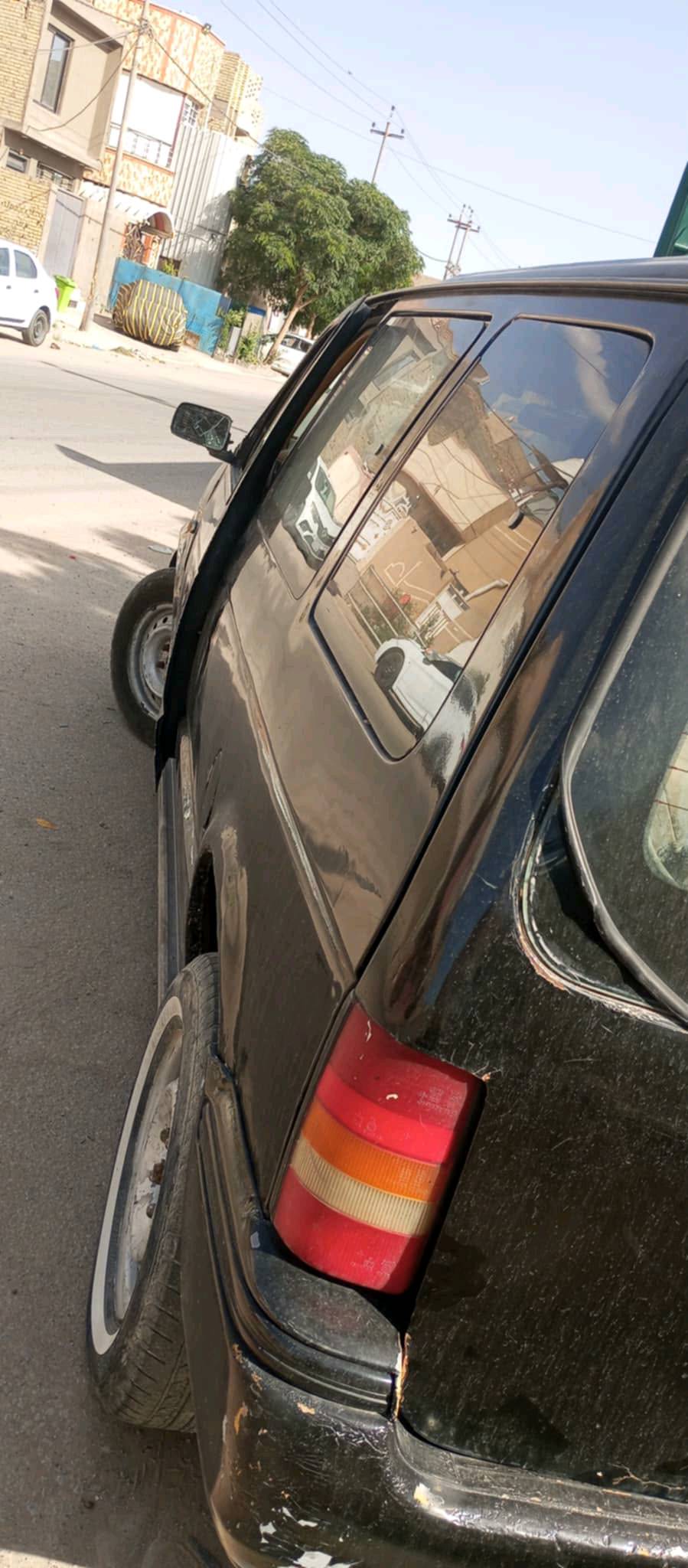 يالله السلام عليكم راح اكتب الي بيها واقره المنشور براحتك عمي هاي السياره رقمها كركوك سنويه ورقيه انطيك وكاله بسمك هاي اول ثاني شغله الي بيها نقص دجه محرك طاكه وكهربايات شغالات بس يرادلهن ترتيب انطيك كير ومحرك مكفول اني قبل جم يوم بدلت محرك طابوكه اقره المنشور زين وتدلل واذا اكو مراوس وانطي فرق حسب التفاق هاي سياره تفيد اهل العماله حداد متنقل بعد كلمن وشغله واعتذر عله اطاله المنشور مكان السياره نجف حي ميسان مقابيل شارع الصب قرب شارع البوريات حالين سياره متروكه ابيعك هل موجود الي شراي او مراوس يتصل  ***********