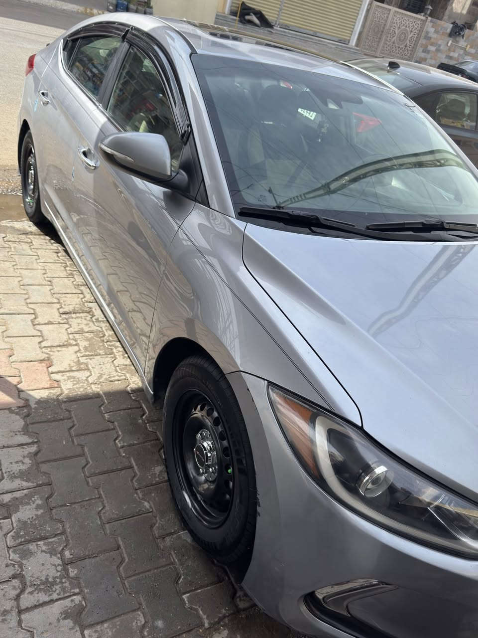 النترا موديل 2017 لمتدد فول مواصفات واحد على واحد وارد امريكي بدون ضربه اختصرت الكلام الك كله بالصور وكلشي مذكور عندك ماشيه 157ميل وقابل للزياده ويلها بلادي رياضي 17 موجود السعر 128 وبيها مجال للشراي وتحياتي للجميع الاتصال *********** واتساب متوفر العنوان بغداد  والله يرزق الجميع يارب
