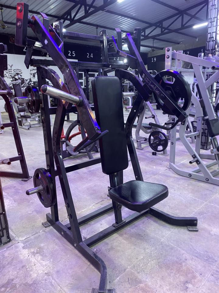 متوفر جم امريكي  مساحة 500  كامل متقابل ثماني رشاقة همرات امريكية ومتوفر كادر نقل 🚛🚛 شد تصعيد تفريغ القاعه مابيها نقص ابدد راسلني واتس ودزلك الفديو وباقي التفاصيل 📲 ***********
