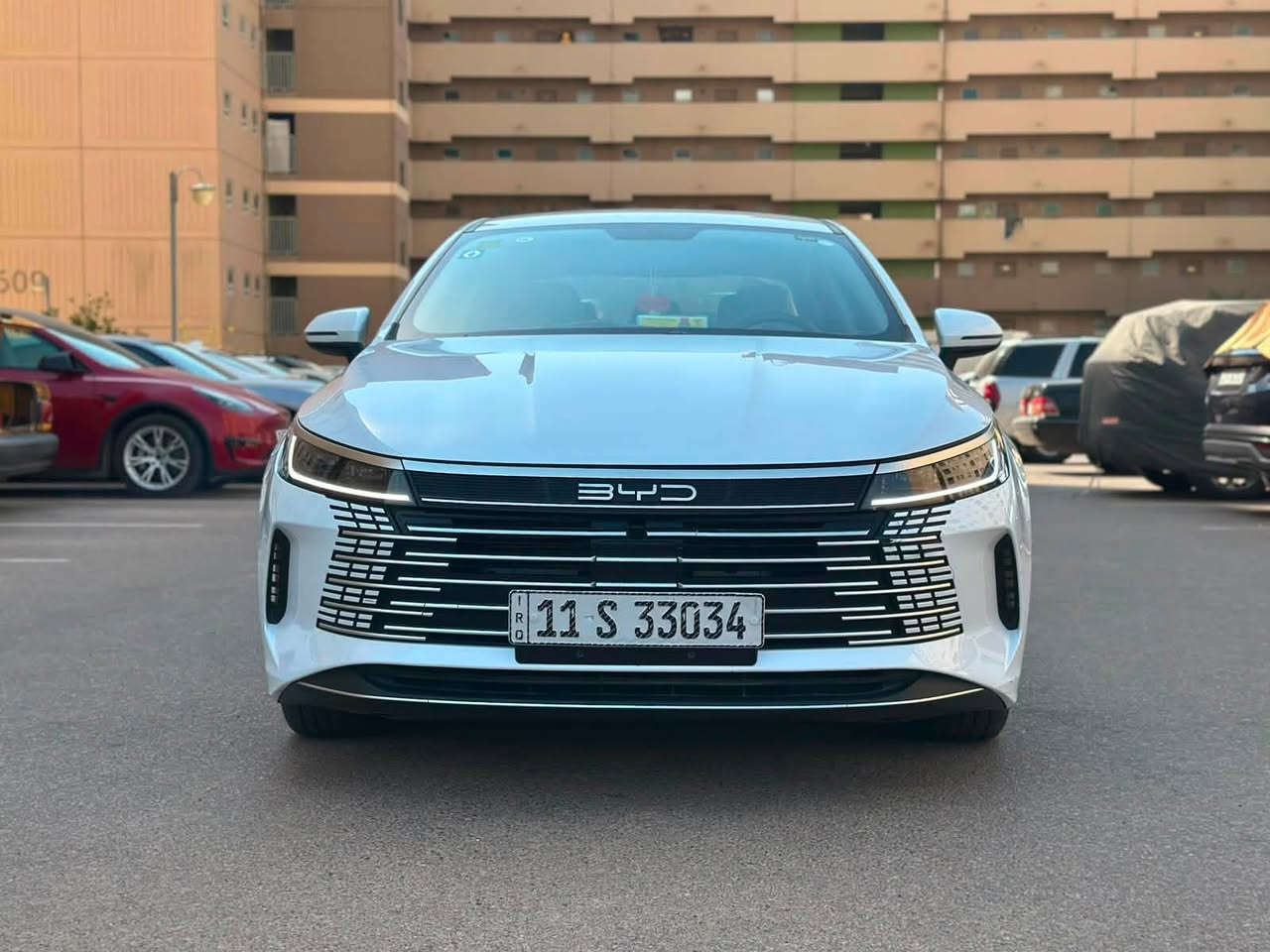BYD دستروير 
معروفة مواصفاتها سيارة نظيفة ولطيفة وحبابة
بيها تصليح بسيط بالدعامية فقط 
ماشيه ٢٤ 
السعر ١٨،٧٥٠ 
*********** 
المكان بسماية
