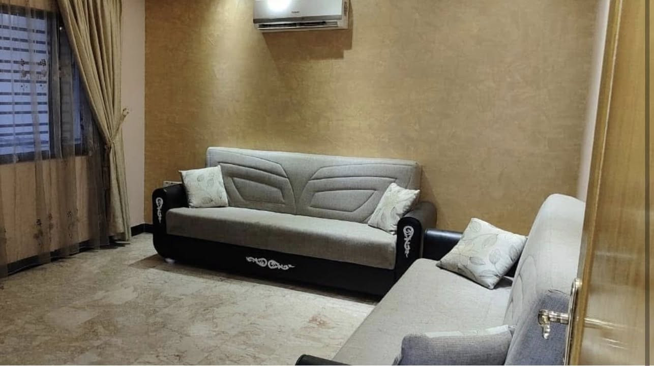 دار للايجار في منطقة المنصور حي العربي قريب عالشارع العام شبه مؤثث بي سبالت انفيرتر وسخان وماطور ومطبخ وثلاجه وتخم عدد اثنين ويتكون من طابقين الطابق الاول كراج وباب للصاله وباب للمطبخ وغرفه وصحيات والطابق الثاني غرفتين نوم وصحيات المساحة 120 م السعر عالخاص


**إذا كنت صاحب هذا الإعلان وتريد حذفه لأي سبب، رجاءا أرسل رسالة إلى الدعم الفني**