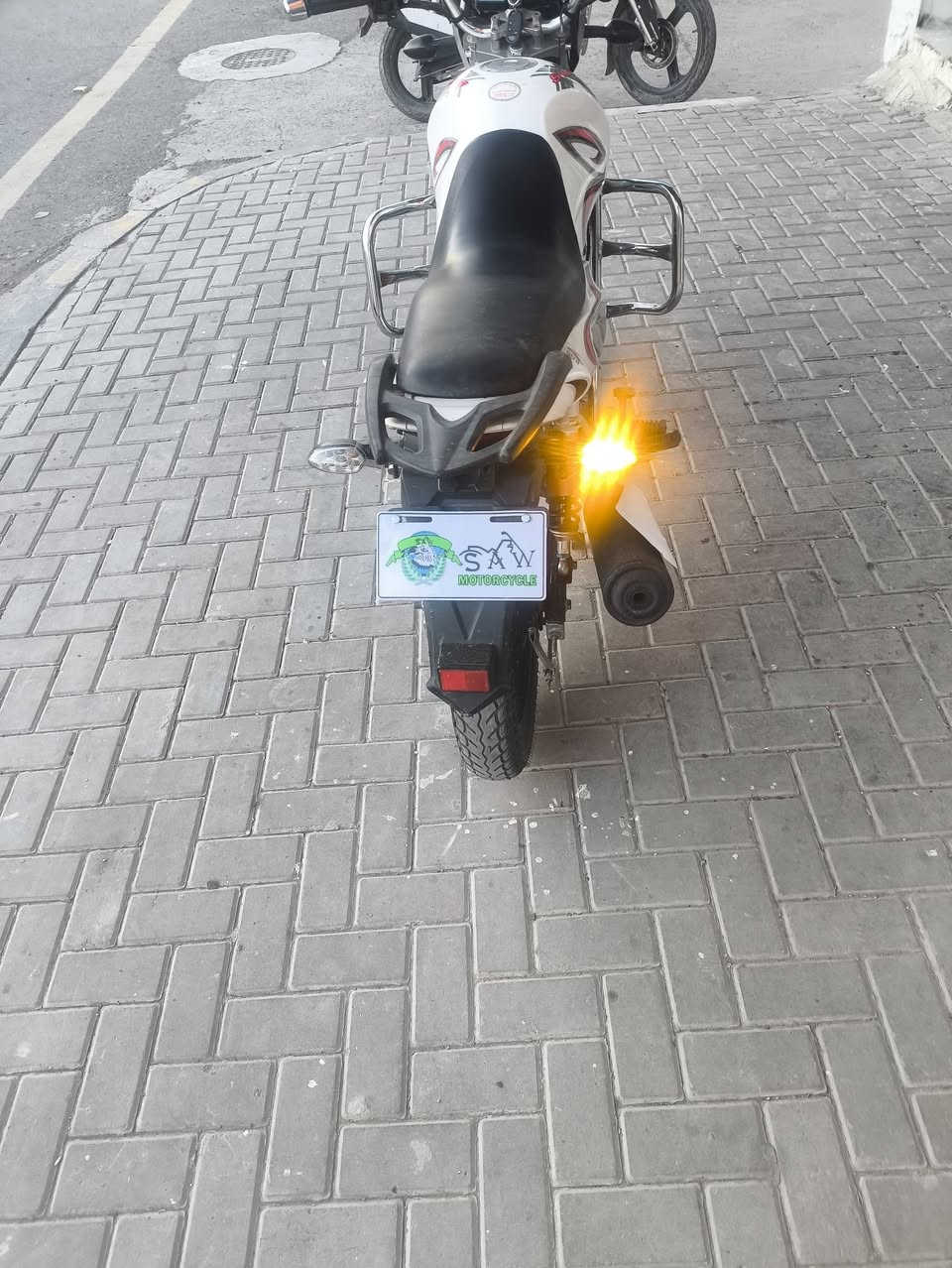 السلام عليكم 
ماطور للبيع سنكي موديل 2024 كفالة من كل شي اوراق كاملة كل شي بي ع وضع الشركة 
للاستفسار الاتصال على الرقم التالي ***********
