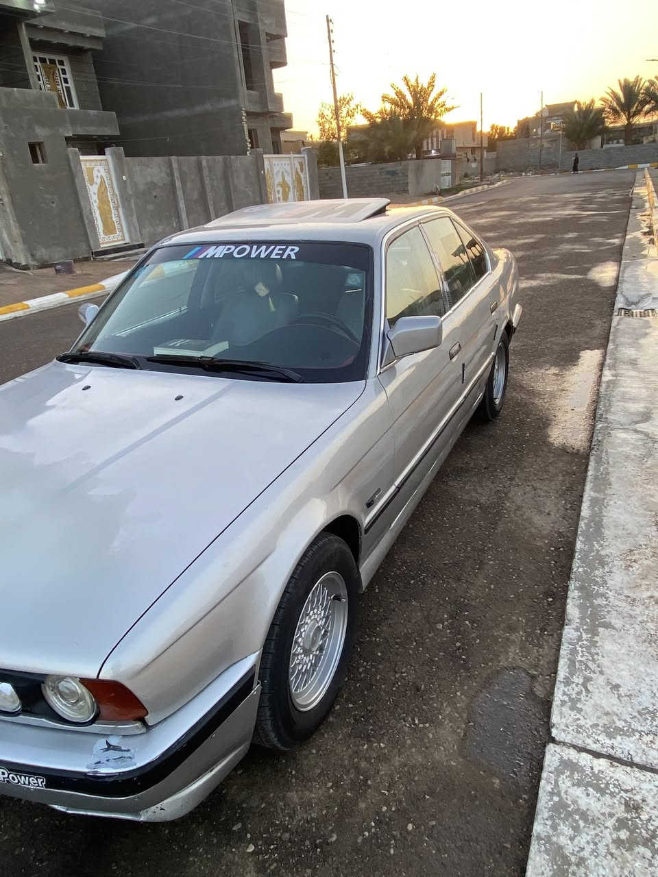 للبيع بي ام 520كير عادي
كير محرك كفاله
تخم تاير ويل خليه 
فتحه وبرده خلفيه بلاديه
جهازه ما تخلي عليها لو ربع

السعر:45 وبيهامجال

العنوان :الانبار عامريه الفلوجه
للتواصل: ***********
