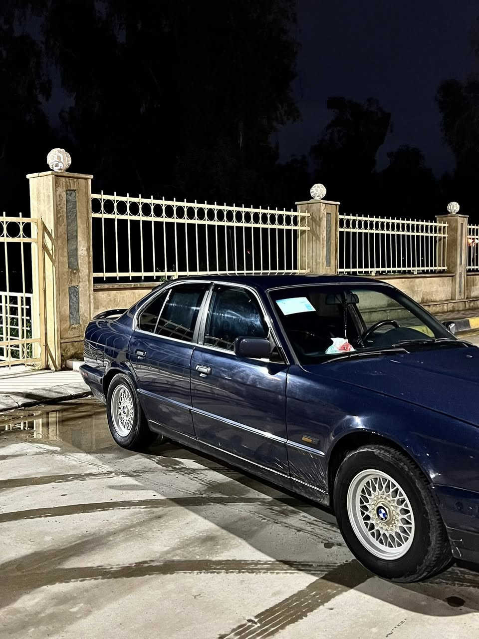 سلام عليكم
BM 520 
بلاديه لاصبغ ولا طخه
مال جناي 
لون يخبل
1991 اصل وفصل
بيها كوبون
كبس ديجتال
سنويه لل30
كير عادي 
جوم كهرب
وياله خليه🕸️
تبريد شغال
تدفئه شغاله 
بجم امامي خلفي عريض
تايرات جدد 4 
طخم + دسكات جدد
كزوز صوت مرعب
كير شرط 
محرك شرط 
معدل صاروخ 
كهربائيات كله شرط شغال 
لدات امامي خلفي + صفايح شغال 
لد عيون حمر + بلوجكترات ابيض 
زنون عالي يسوي ليل نهار 
غرفه جلد جديده 
جنح خلفي
فول عدى السلايت
رقم نينوى مشروع وطني 
سعر 65 وبي مجال 
شرط وكاله وتحويل 
مكاني موصل 
***********
***********
