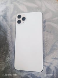 آيفون ١١ برو ماكس • ٢٥٦ • بطارية ٩٢