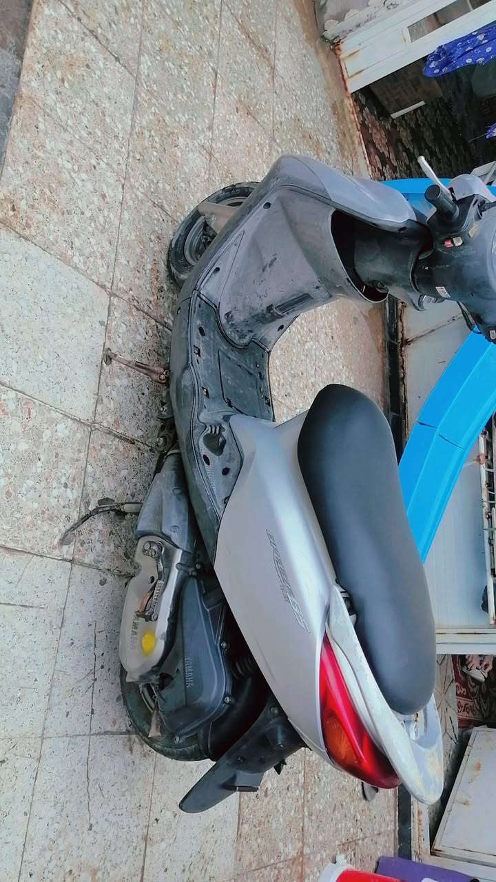 سلام عليكم شباب بريز البيع مال ربمه مختمة كامل كهربايات كلها شغلة باتري بلادي مالها تشغيلها سلف وهندر وشغلها خير من الله تجي جيب فيتر وياك تفحص وتاخذها  (مكاني الدورة هاتف *********** بي وتساب هم سعرها ( 950) وآلشراي يدلل
