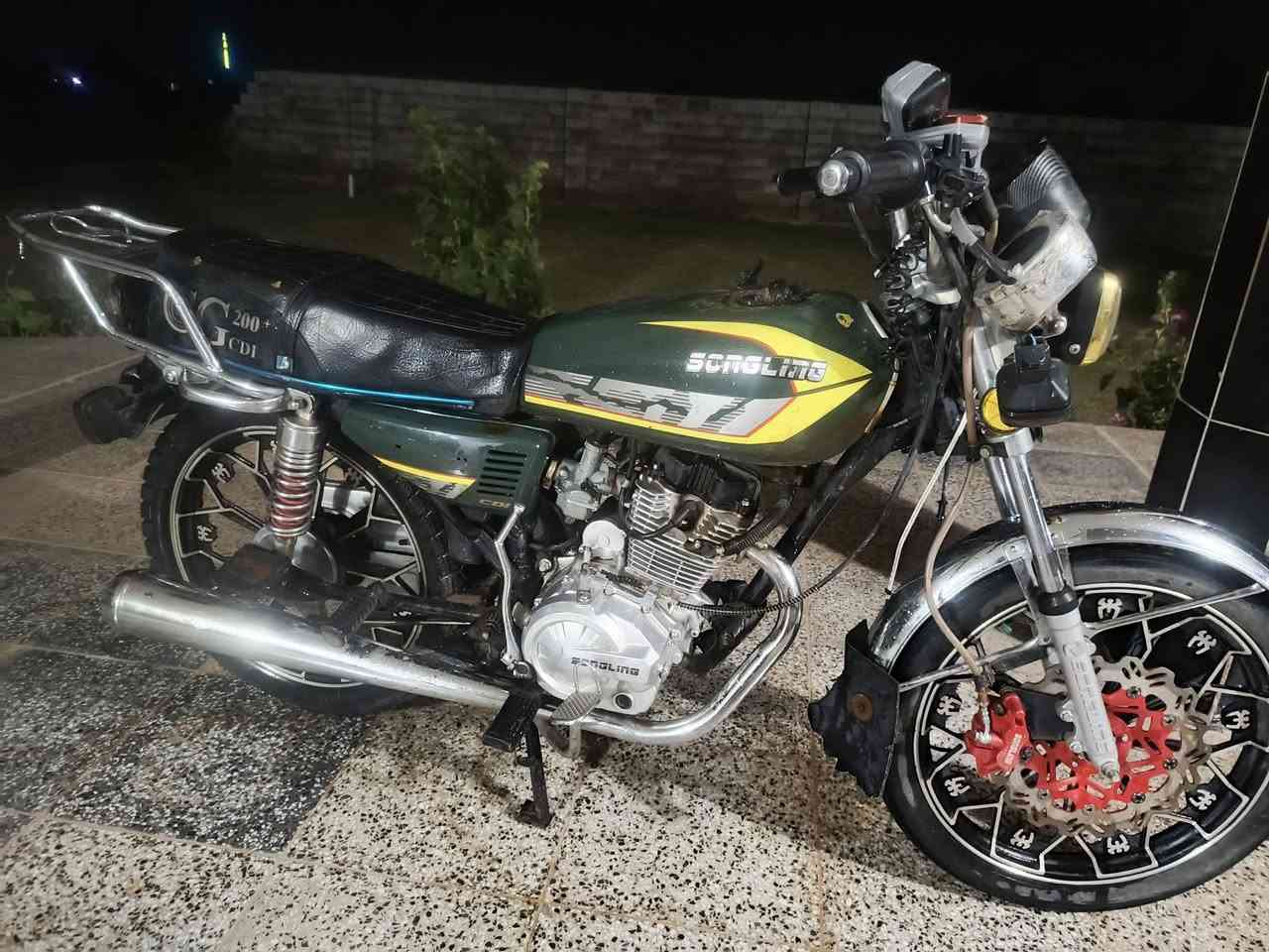 السلام عليكم دراجه موديل 24 للبيع السعر 500 وبي مجال


**إذا كنت صاحب هذا الإعلان وتريد حذفه لأي سبب، رجاءا أرسل رسالة إلى الدعم الفني**