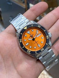 Seiko 5 Sports   SKX Midi Orange  متوفر وكالة ضمان سنة   اوتوماتيك  قط...