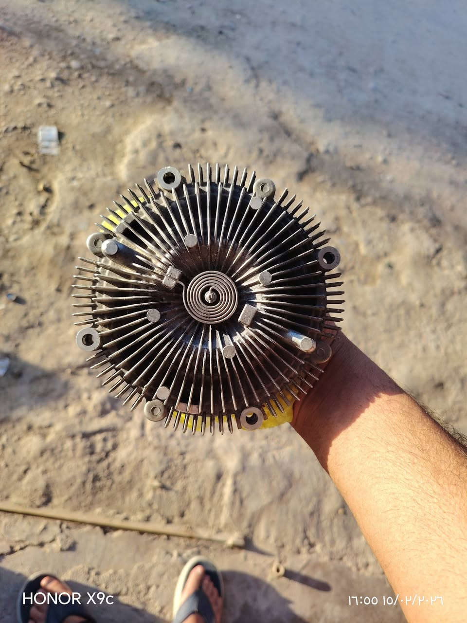 السلام عليكم للبيع كلتش مروحه نيسان يوربان ***********
