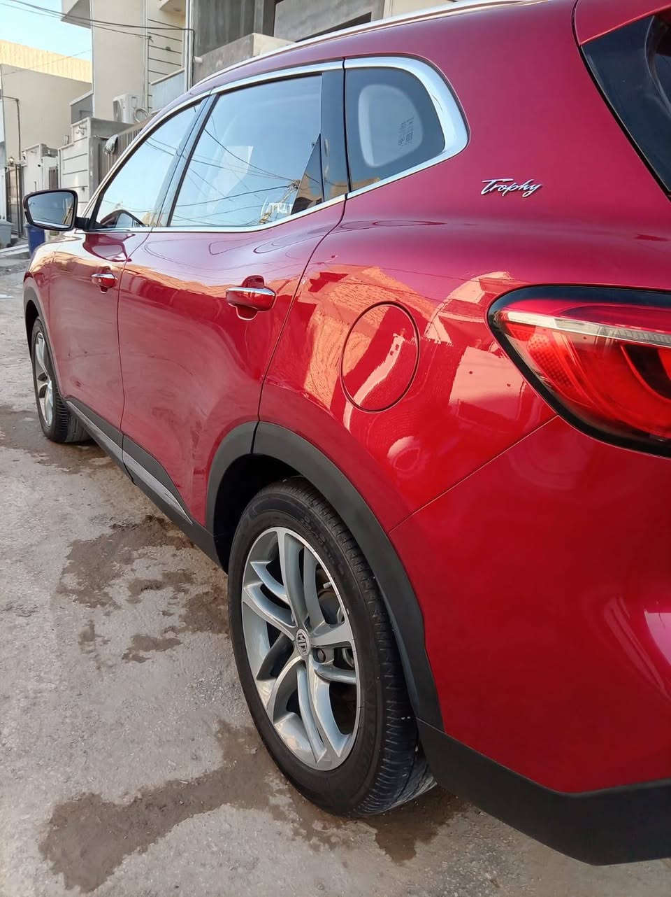 سلام عليكم..
MG..SH
موديل 2022..
 مكينه 2000 تيربو.. 
ماشية .6000..
سياره زيرو بعدها ع وضع شركه فول مواصفات بنوراما  تحكم ستيرن شفتات سرعه 
سبورت كشنات تحكم كهرباء جلد 
مري شفط جنطه كهرباء بعد بيها هواي مواصفات السعر 128 مجاله بسيط مكاني بابل 

***********
