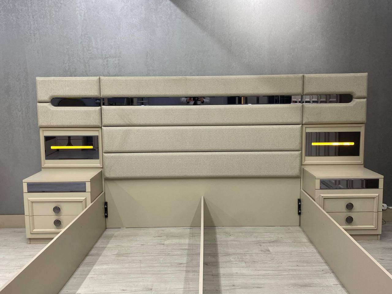 تم توفير غرفة النوم تركي بسعر مناسب جدا بكميه محدوده 🔥😍

بيجي مودرن 10 قطع 👆
سرير خزان
برغي وجوي حديد 
اضاءة مخفية بميز التواليت
قياسات الكنتور 258*230*55
كنتور إضافي 86*230*55
ميز تواليت 130*170*42
كوميدي 57
ارتفاع الراس العالي 140 )
   
التثبيت الحجز وتساب 
***********
