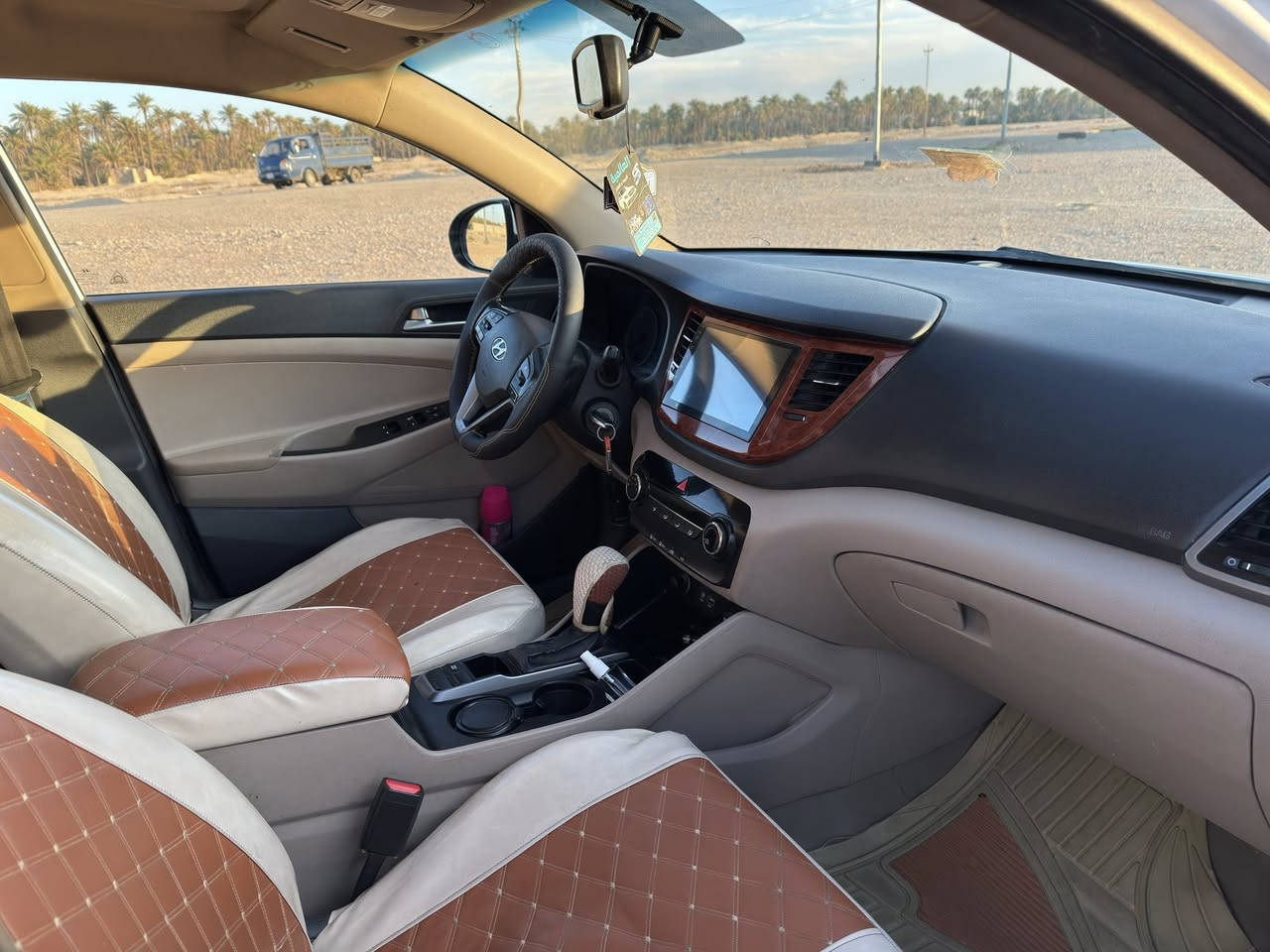 السلام عليكم توسان 2018 خليجي محرك 2000  لسياره مكفوله كير ومحرك مابيها صبغ مكان السياره ديالى ***********
