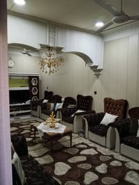 البيت مكون من بابين خارجية باب كراج+باب اشخاص  بداية البيت كراج وطرمة ...