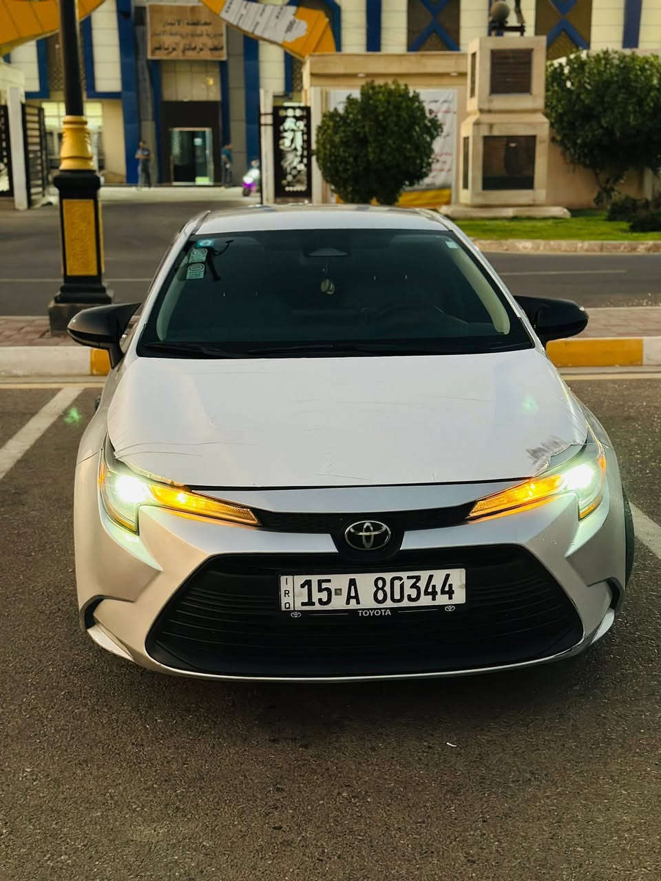 كورلا 2023 وارد امريكي
مواصفات LE 
شاشة كبيرة لمس
 كامرة 
سايد بريك دكمة  
رادار تعديل مسار 
 رادار اوتو بريك
 تحكم ستيرن
 اوتو هولد
 نظام ECO
 لايتات زنون 
مانع انزلاق
مرقم انبار جديد 
سيارة كلش نظيفة 
حادثه دعاميه بدون ايرباك   
السعر 140$ وبيه مجال بسيط
‏‪***********
مكاني الرمادي
