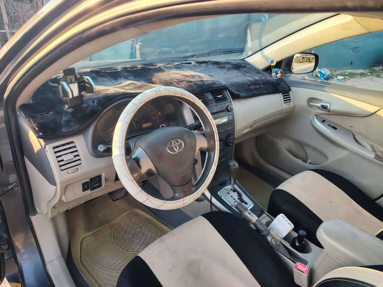 السلام عليكم
كورلا 2010 لون فيلي محرك 18 ينقص صبغ اقل الحزام بچم كبس صدر تمام تايرات نضيفه
كهربائيات بلاد كلها رقم سليمانيه بااسمي السعر 86  بيع فقط نقد مكان السياره تكريت الديوم  ***********
