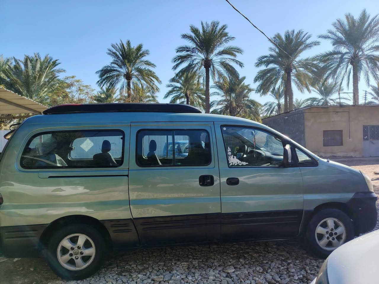 سلام عليكم ستاركس موديل 2007البيع تفاصيل السياره مكينه وكير وكسل مكفولات مصبوغه جماليه بدون حدث وداخل جديد وتخم تاير شواصي مكفوله حداديه اماميه وخلفيه جديده وتبريد وتتفه شغالات سعر ٦٥ وبيه مجال اللطيبين العنوان الحله مشروع المسيب رقم الهاتف***********
