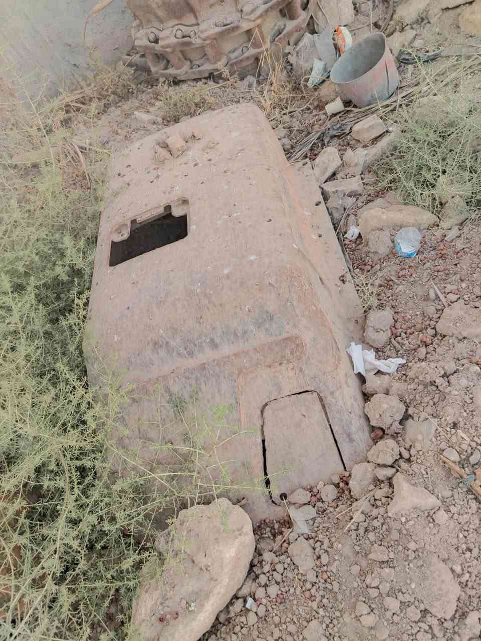 بيع جميع قطع غيار بلدوزر  كوماتسو اصلي *********** ويوجد كير كوماتسو جديد
