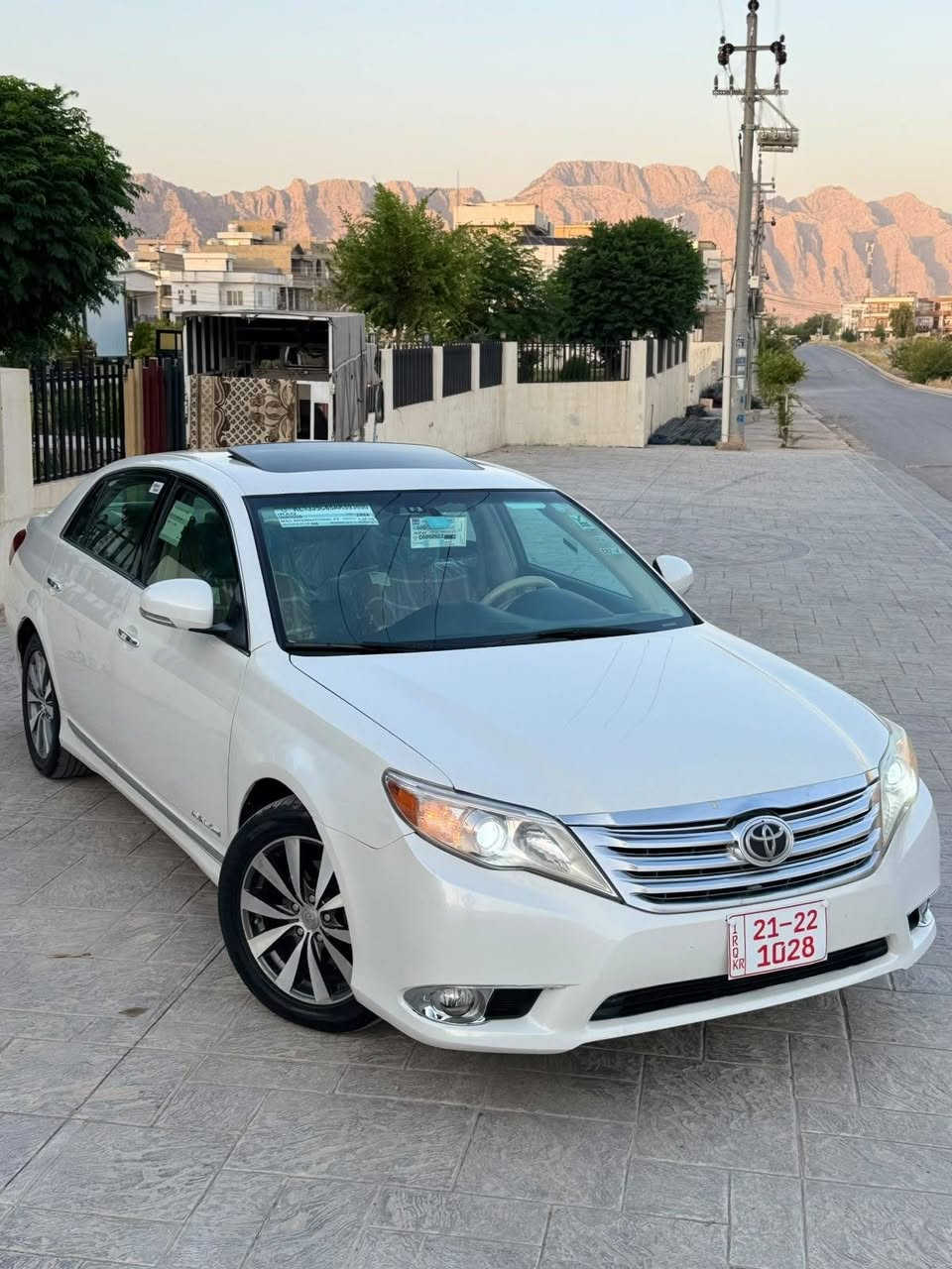 سه ره تا به ناوى خواى كَه وره وميه
86 كَه لاو كه ميك مه جال
***********
Toyota avalon2011.
تاقانه ى جوانى تاحدا ئه كه م شتى وا جوان مابيت
براوه ى دوبه ى براوه
   ليميتيد فول فول
ناو زه رد قه يات مواسه قات بەسمە نیە
 سلّايتت كوشن كاره با كوشن جلّد و  كَه رم

ئاوينه كاره باو ئيشارهت
شه ش سيدى
سه ياره كه براوه يه
ده حمو ليدرانى پيوه نيه
٤تايهو ويلى لوّك لوّك
كاملمكه به رهو ئيمپرى فايه رى بيلادى شهريكه
سه ياره كه هه موو كَيانى به شه رت ته بريد ساردو كَه رم به شه رت
ته قه و ره قهى نيه
هه موو كَيانى جايز كراو
مه كينه ى نه كراوهته وه به شه رتى ديجيتالى به يانيانيش
تكايه ئه كَه ر كريار نيت سه رم مه يه شينه مه حامه له ليه لەیەكى كه مى تيدايه
كَوْرينه وه ناكه م
سه ياره كه بؤياغى به شه رت نيه نامه مه نيره بوّ بوّياغ ده حموليدراو به
شهرت كَوّرينه وه ناكه م تكايه
ئه كَه ر كرياريش نيت سه رى خوتو منيش مهيه شينه
سعرى‌86 كَه لاو. كه ميك
مه جال
شوين رانيه
