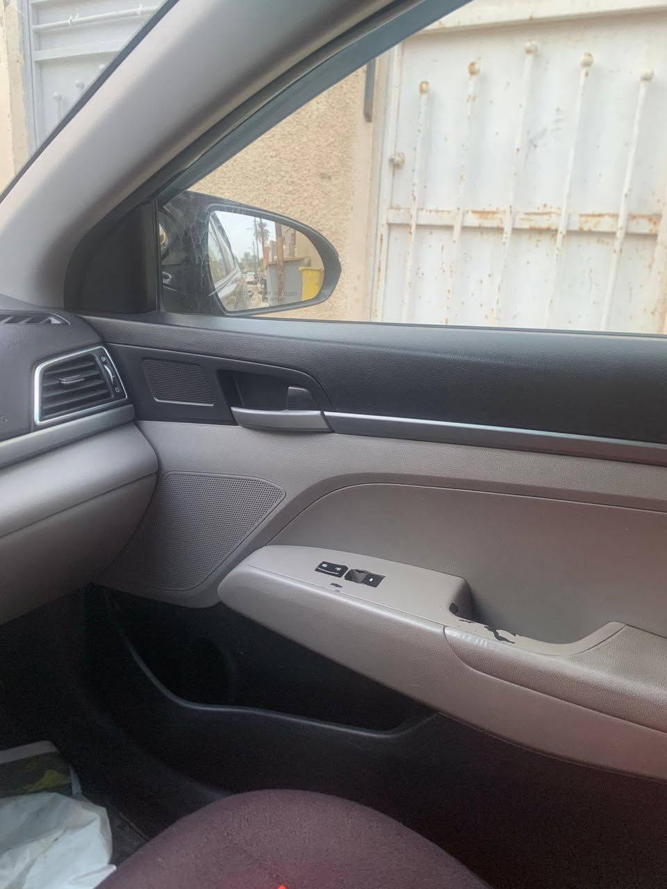 النترا موديل 2017
وارد امريكي 
حادث شبر جاملغ ايمن 
بدون دواخل
محرك 2000 دوش 
رقمها دهوك شرط التحويل ثاني يوم 
مواصفاته SE
حداده جديده والمكينه بدايه خيط تبخير
ماشيه ١٣٠ الف 
 *********** موجود واتساب
مكان السياره بغداد
