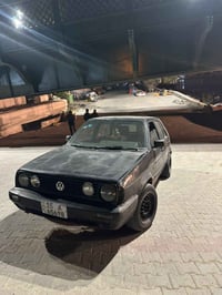 للبيع كولف عضم 1991 MK2 محرك ناعم 1400 CC  كير 5 نمر رقم انكليزي الحدي...