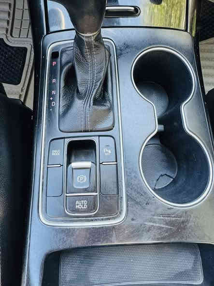 سورنتو وارد امريكي بدون ضرر اكلين سياره خير من الله 
فول مواصفات واحد على واحد sx الموديل 2017
السعر 210
***********
