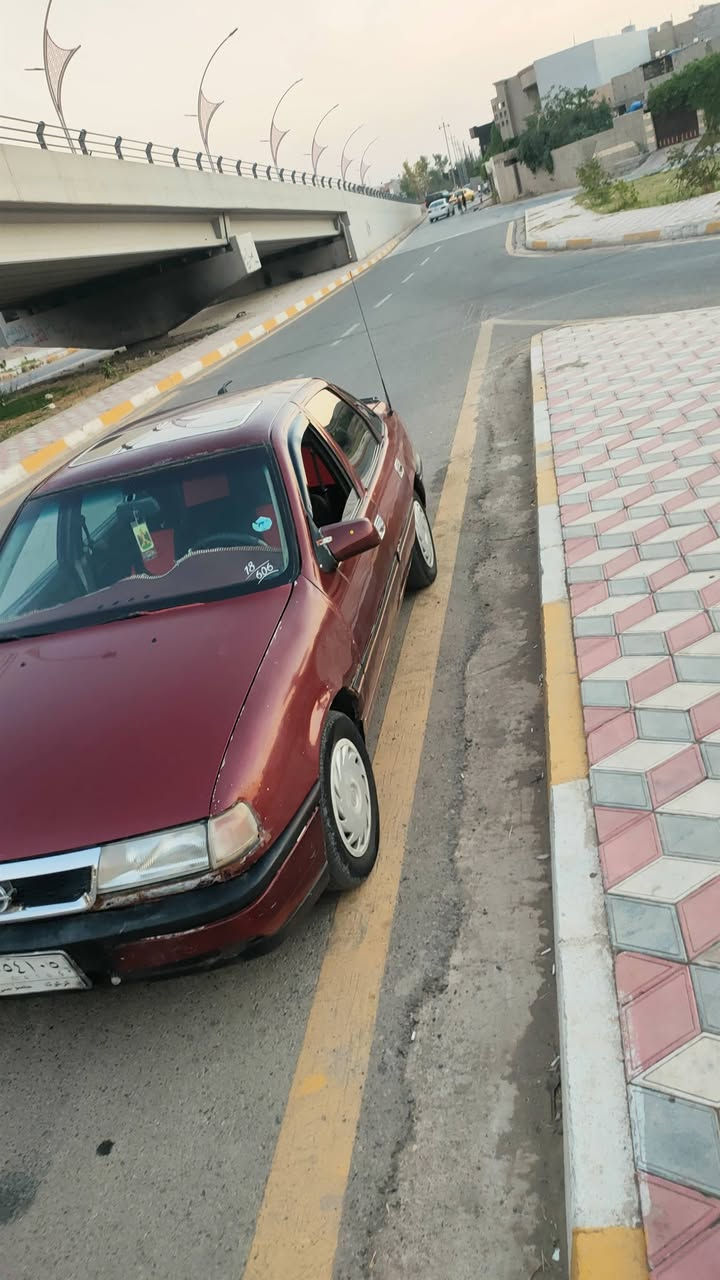 السلام عليكم اوبل للبيع موديل موديل 93 تخم تاير جديد صدر جديد كير محرك شرط سياره تحويل سنويه كرتوني لايت كله شغال مسجل كله شغال مراوس ايش عندك نزل السعر 21 وبيها مجال الرقم هذا بي واتساب ***********
 هذا الثاني اتصال ***********
