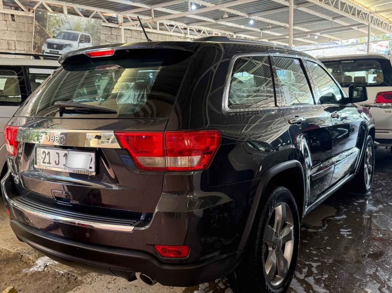 جيب لمتدد موديل 2013 وارد خليجي
ماشيه 124 الف حقيقي

محرك 6 سلندر حجم 3600 مامفتوح بشرط 

كير أوتوماتيك شرط المحرك والكير 

تبريد ثلج 🥶 

رقم سليمانية دولي رقم وهزة وسنويه جديد

🚫 السياره بدون ضرر أو قطره صبغ شرط 

سياره نظيفة جداً بدون صبغ بدون تعديل بارد 

مواصفات فول واحد على واحد

بصمه تشغيل 🫆 

تشغيل عن بعد 

بصمه ابواب 

صندوق كهرباء 

سلايت بنوراما

كشنات جلد و تدفئة و تبريد 

ويل كروم 

كشن كهربا 2

زراك

لايت عدسه 

يدات نيكل 

اشاير بل مري 

مري شفط

بعد بيها هواي مواصفات ‼️ 

سياره جديده وجاهزة من كلشي شرط دينار ما تصرف عليها 
السعر 190$
***********
