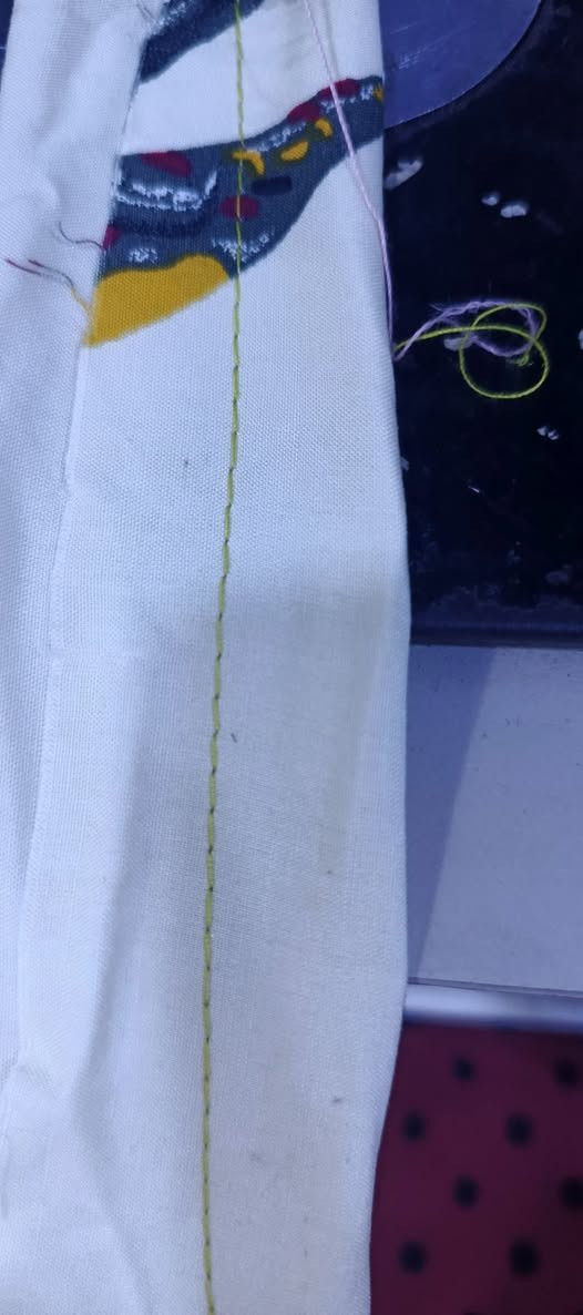 مكينة بالونية سعر 30مراسلة او تصال للستفسار ع رقم  محتاجة اريد ابيعهه تخيط كل قماشات 
***********
