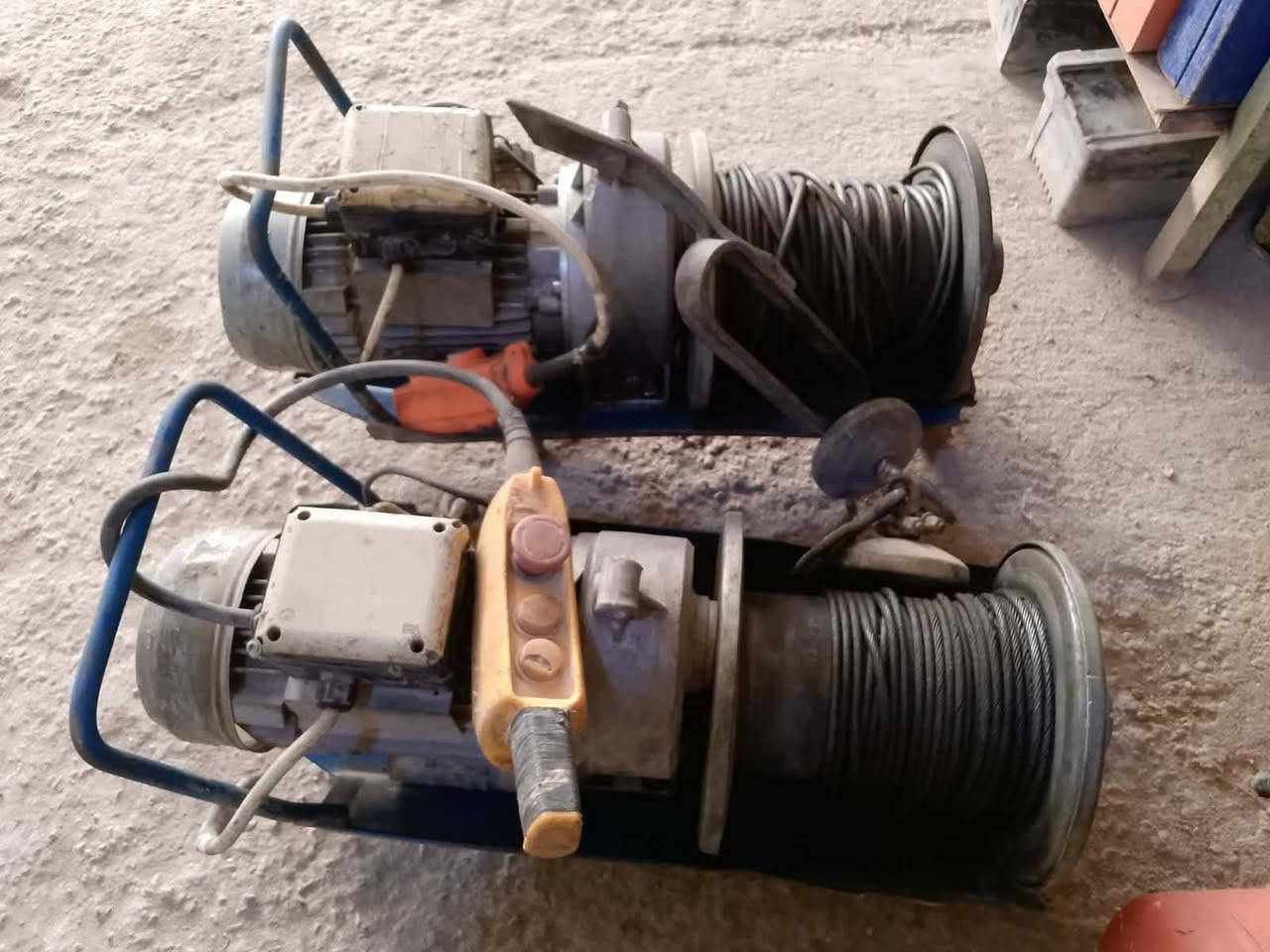 ونج اصلي ألماني + عرباين وسكله اصليه مو صيني مكان بغداد
للاستفسار ***********
