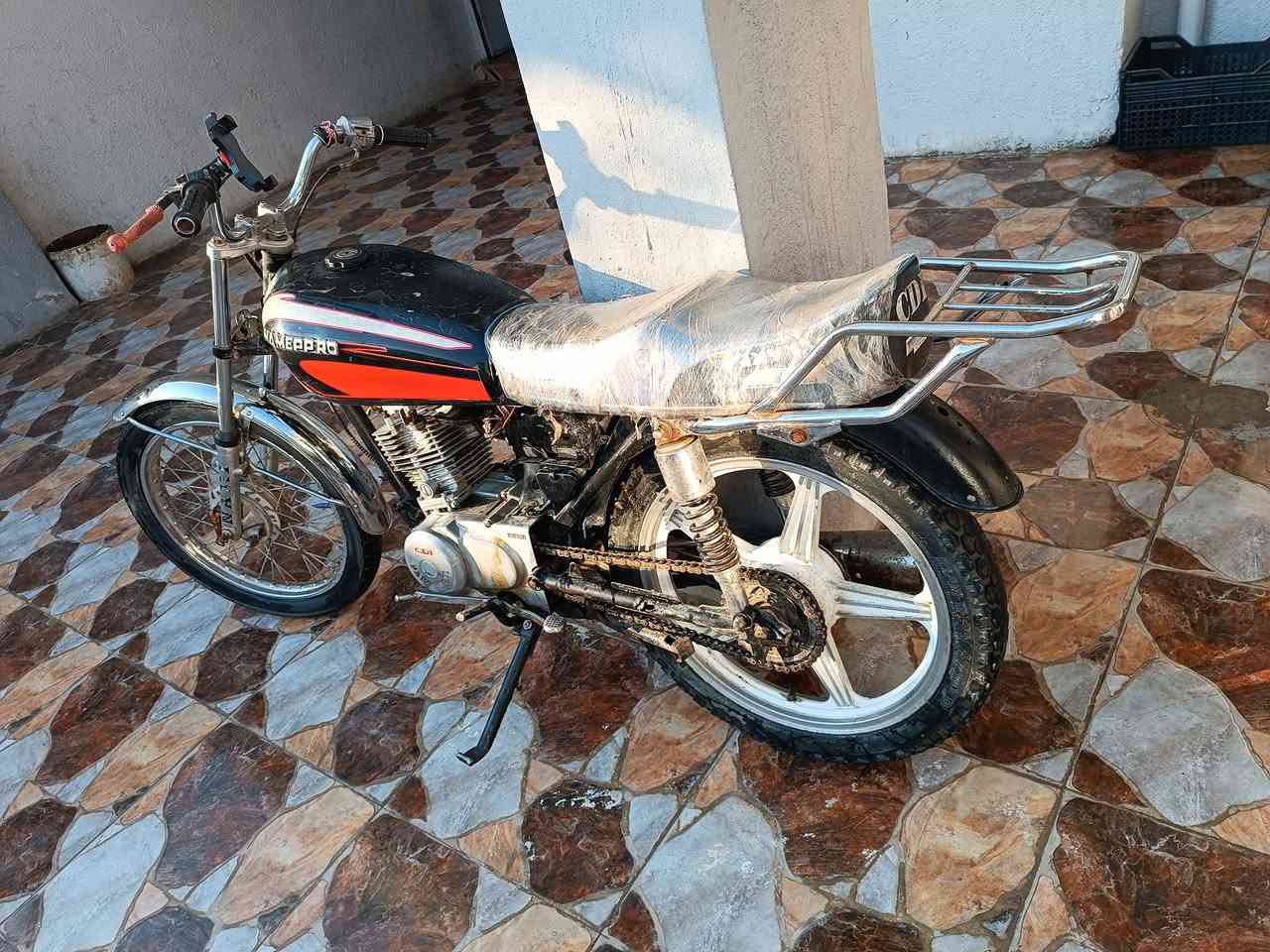 دراجه للبيع 4كير نضيف محرك لاصرف ولابخار دبلات شغالات امامي وخافي سعر160وبي مجال
مكاني كركوك داخل


**إذا كنت صاحب هذا الإعلان وتريد حذفه لأي سبب، رجاءا أرسل رسالة إلى الدعم الفني**