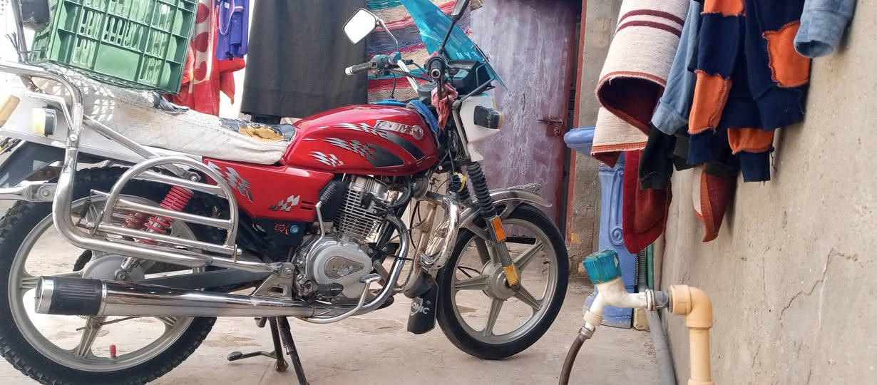 درجة فيوم للبيع موديل 2013مكفوله اوراق وسط قضاء الحي***********
