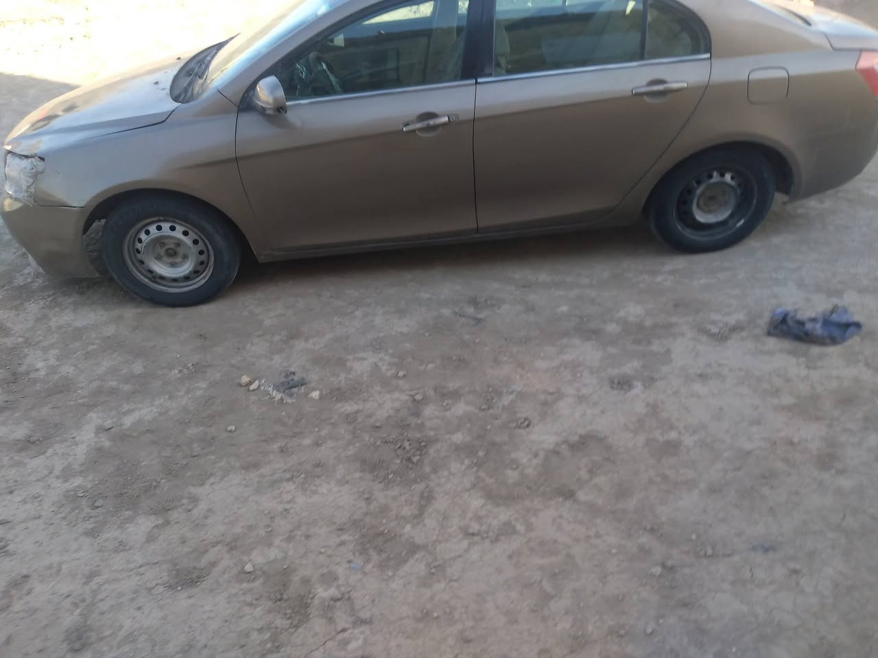 بسبب الوعود الكاذبة ومسح المنشور وباجر جايك أعادة نشر
سيارة جيلي امكراند موديل ١٦ داخلة العراق 
في عام ١٨سياره حلوه وحديثه وكلشي،شغال،بيها 
بس عوزها ارقام الو تسقيط لو من الدوله السيارة أوراقها كامله ومكمركة وكامله 
السعر مال بيع مستعجل 
٢٥ .العنوان السماوه الرميثة 
والشراي يتصل على هذا الرقم ***********
