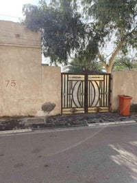 بيت قديم • المعقل السكك • ٣١٠م