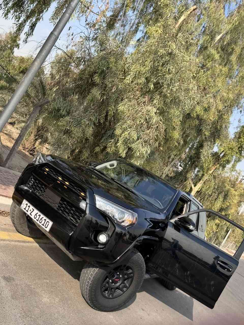 السلام عليكم للبيع تيوتا فور رنر 2023 رقم بغداد شبه مميز SR5 برمير فول فتحه قاصه رادارات تدفئه كشنات 7راكب كشنات جلد السياره عليها ترفيع وياله TRD تخم تاير جبلي  داخل تغطيس كاربون فايبر عصا كير trd حلك صالنصه كاربون trd كشنات مختمه trd. درع اسفل السياره trd هوك خلفي   احزمه حمر السياره كامله اي نقص مابيه حادثها بيبان ثنين وبنيد السعر 285 وبيه مجال للاستفسار ***********
