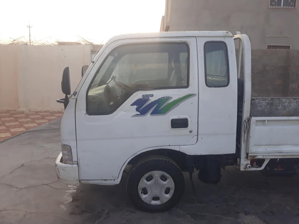 السلام عليكم كيه فونتيره مامسجل موديل ٢٠٠٠ كير محرك اكسن شرط  مشيط استيرن جديد كهرباء شقال السياره جاهزة صدر نضيف مكان السيارة الشرقاط اخون البيع نقد عتضر عن المروس السعر ٢٤ وبيه مجال ملاحضه السيارة ما مسجل رقم هاتف ***********
