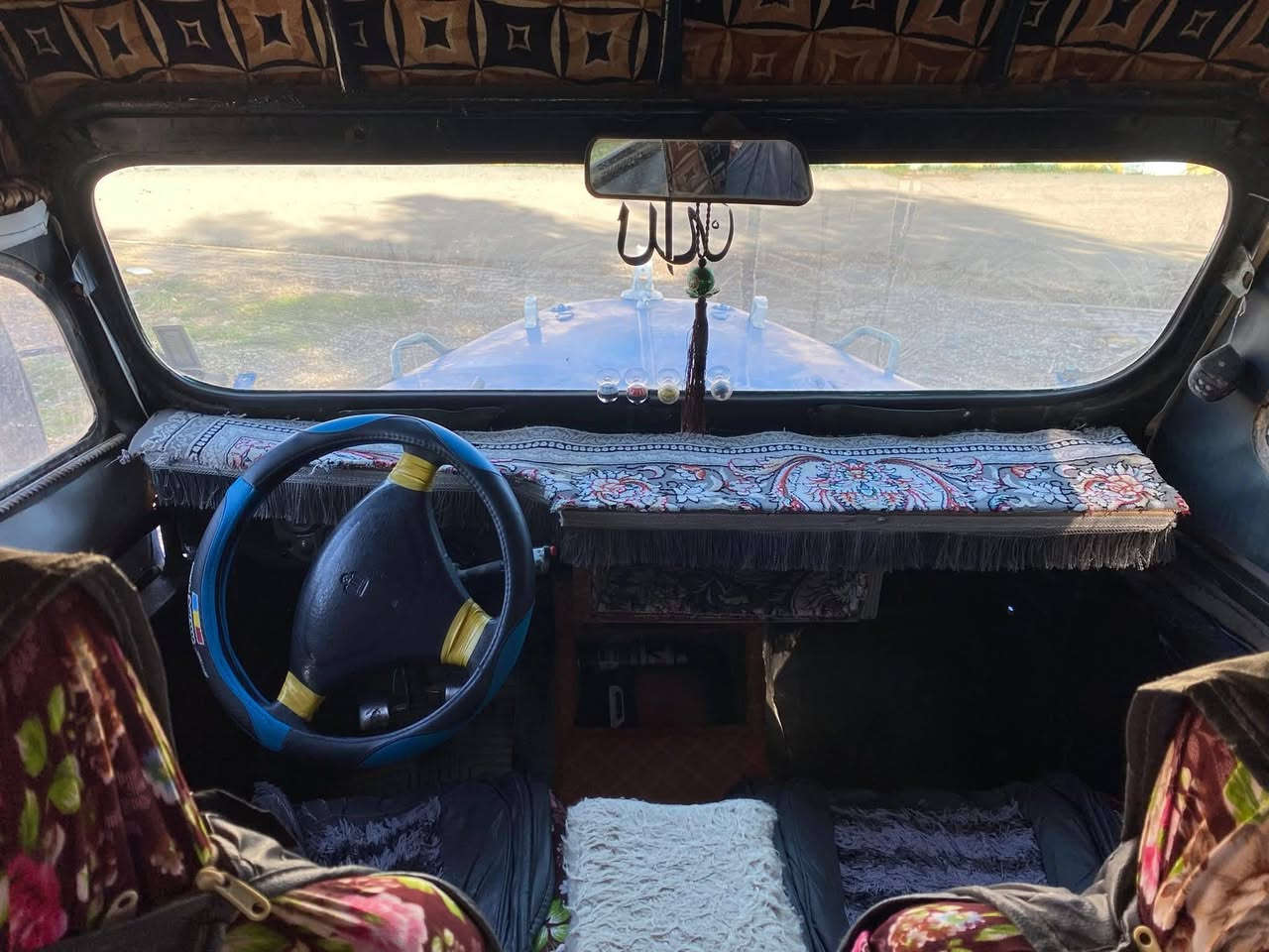 سلام عليم
بيع سريع 
جيب روسي للبيع مراوس هم يرهم 
كير ومحرك تواي رقمه ماباقيله شي بس هزه وتستلم لوحات جديد انكليزي 
محركه لا صرف ولا تبخير
اترايك وين متريد وبي گود مال بانزين كامل
صاحبه جاري اتريد وكاله او تحويل
صبغ و جادر و جام قطعه وحده تايرات كهربائيات كلهن جدد 
اگزوز هم شاديلهة جديد
سياره تعمير جديد ومال جناي مناقصهة برغي 
سعر 3ونص  للطيبين 
وسياره صارف عليه اكثر من سعرهة 
ديالئ سعديه
***********
