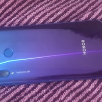 Honor10i  ذاكرة ١٢٨ وعشوائية ٤  س.ع ٧٠ الف ..مقابل الكم السكني  078808...