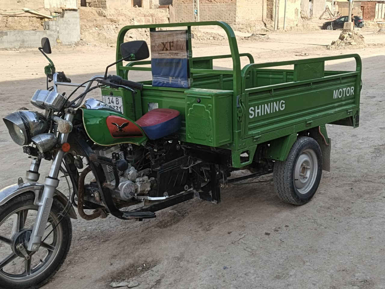 ستوته للبيع موديل 23 رقم وسنويه 
سعر مليونين ٩٠٠
رقم موبايل ***********
