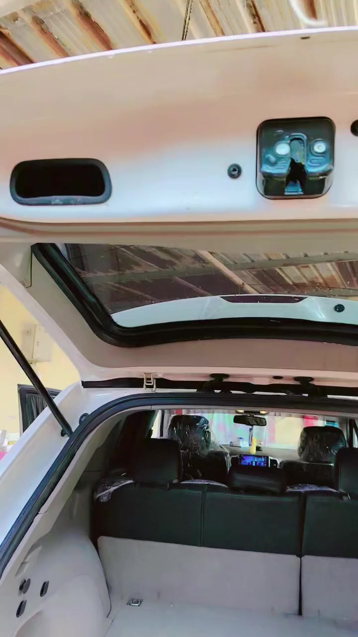 السلام عليكم
عزيزي اقرأ المنشور وتصل وبخدمتك
جيب لاريدو للبيع 
موديل /12/
فول موصفات للخير 
وارد امريكي جاملق وبنيد والسونار مع المنشور
سياره جاهزه وحلوه وترايك الاربيل
1-تبريد ثلج
2- تتفه
3- حداده خلف ومامي ودسكات 
صار سبوع من مسويه مليون وربع
4-عبوا كامله /250/الف
5-فتحه للتانكي مسويه 
6-باتري جديد
7-ادامه عامه مسويله نوزلات بلاكات تنظيف الحجره
8- ربل مكينه بدلته سعرهن /250/الف
9-تخم تاير شركه الاصلي /500/الف
10- بوليش مع حمام /150/الف 
/11- ارظيات مع دوشمه كشنات الاصلي
يعني السياره ذبيت عليه وجهزته مال جناي والف عافيه لل ياخذه الف دينار ماذب عليه حط بانزين وترايك الاربيل بيع مستعجل سبب البيع اريد اخذ /7/ راكب 
الله شاهد وحنه بشهر البركه الي صير من نصيبه يترحملي السعر /175/ العنوان البصرة القرنه الشرش مارد عل تعليق وتساب موجود ***********
 خوان هواي موصفات ماذكرته لايت زنون وهواي ماذكرتهن والشراي بخدمته استخدام شخصي اني منتسب /مع تحياتي
