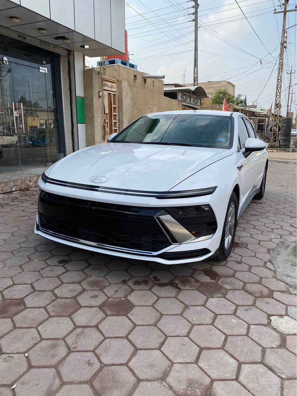 السلام عليكم 
سوناتا 2025 
حادثهه فقط طكه بالبنيد 
السياره زيرو 
بدون ارقام 
نص فول 
البصره المعقل 
السعر /208 وبي مجال
*********** البصرة, العراق
