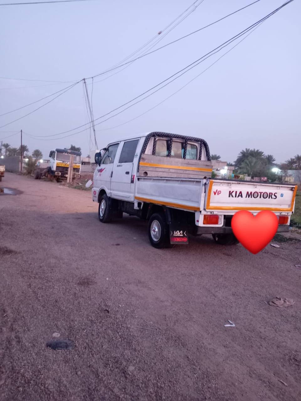 السلام عليكم 
كيا دبل قماره موديل 1996رقم انبار الماني تحويل مباشر 
مكفوله كير محرك اكسل شاصي رقم شاصي واضح مكينه مال حاويه دوشمه جديد 
السعر 48وبيها مجال قليل 
المكان التاجي مقابل سيطرة العبايجي اطراف بغداد 
***********
